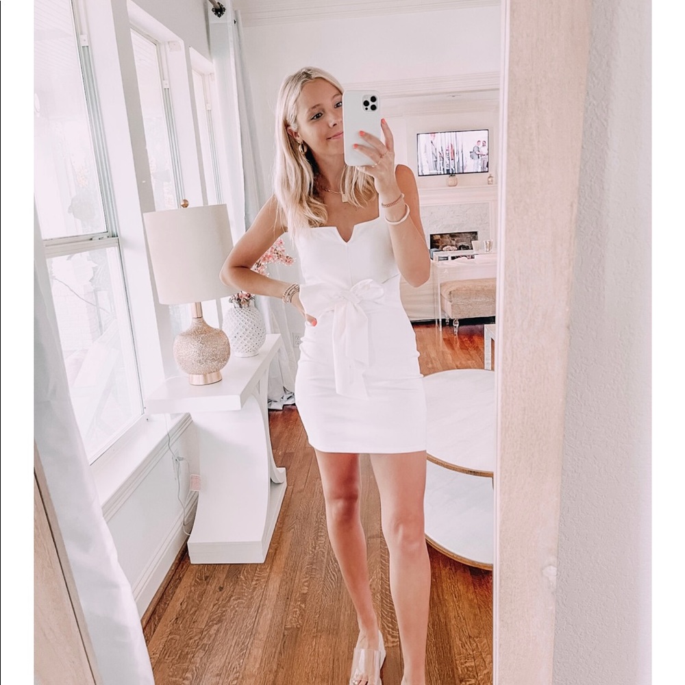 Boutique White Tie Dress Size Small - Great For Gamedays!